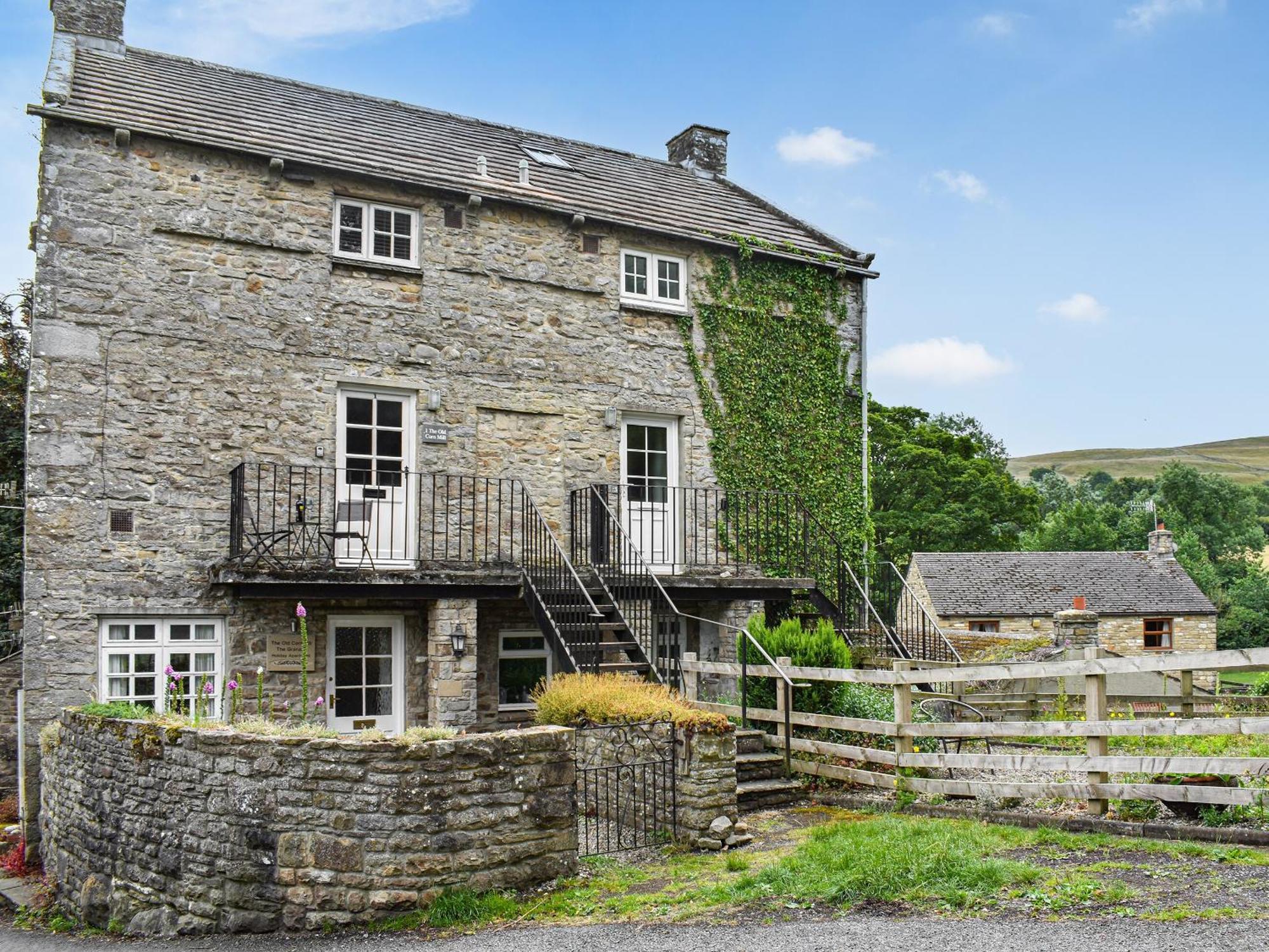 فيلا 1 The Old Corn Mill West Burton المظهر الخارجي الصورة